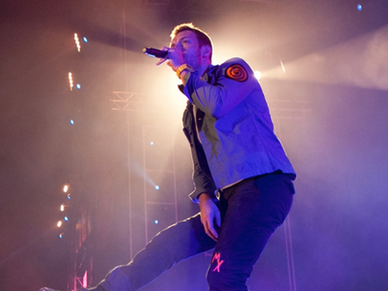 Coldplay Wants To Cut Tour Emissions, Accused Of Greenwashing Instead – WIN 104.9